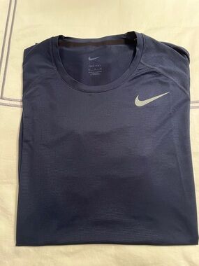 Nike Short Sleeve Dri-FIT Tee - Navy with Silver Swoosh